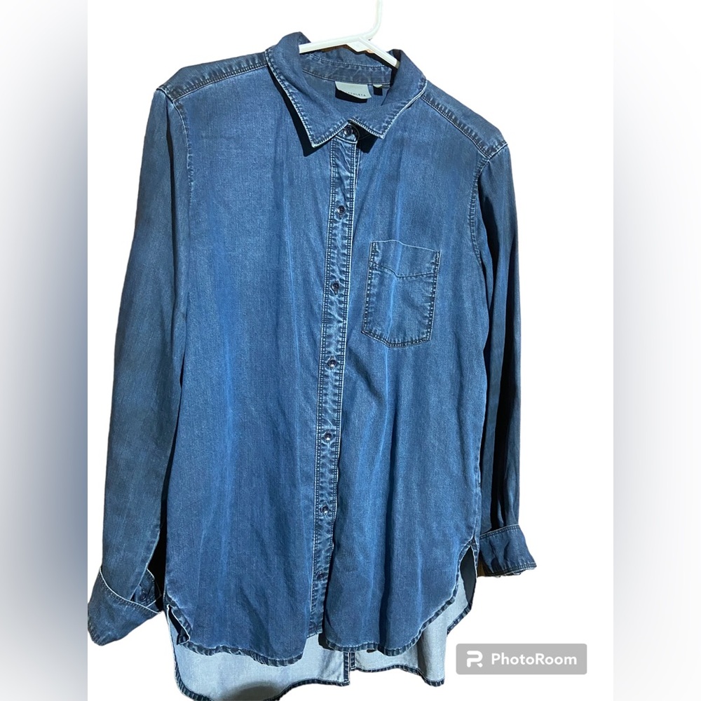 !!SOLD!! Athleta Bootjack Chambray Shirt Denim Size Medium - Picture 3 of 5